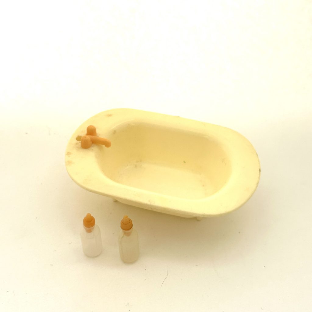 [Utilisé] ENSEMBLE D'ARTICLES POUR BÉBÉ Calico Criters Epoch Japan Sylvanian Families