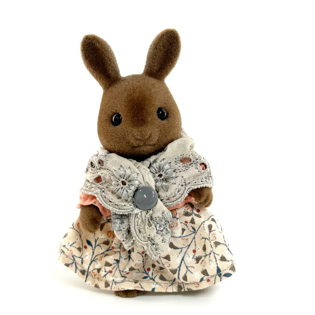 [used] Vintage Brown Rabbit Grandmother Sylvanian Families Calico Critters