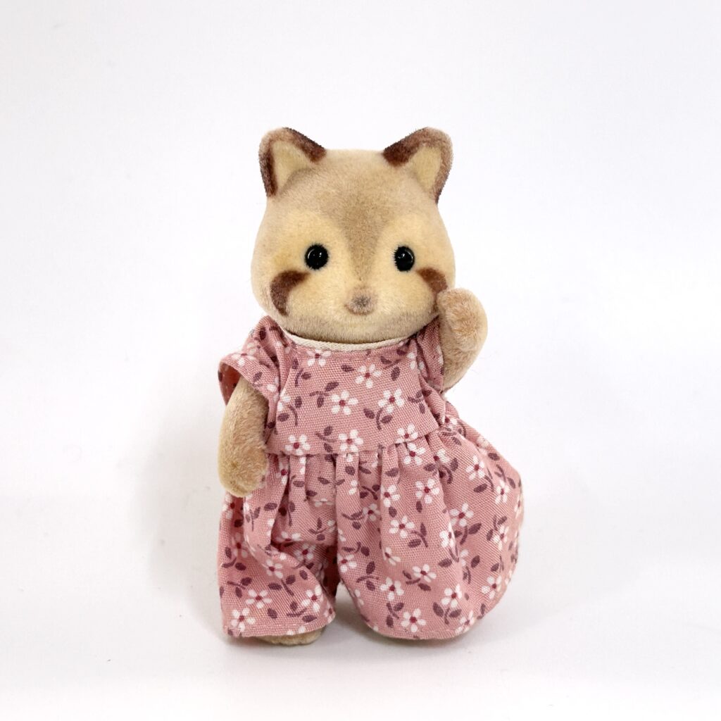 [used] Vintage Raccoon Mother Sylvanian Families Calico Critters