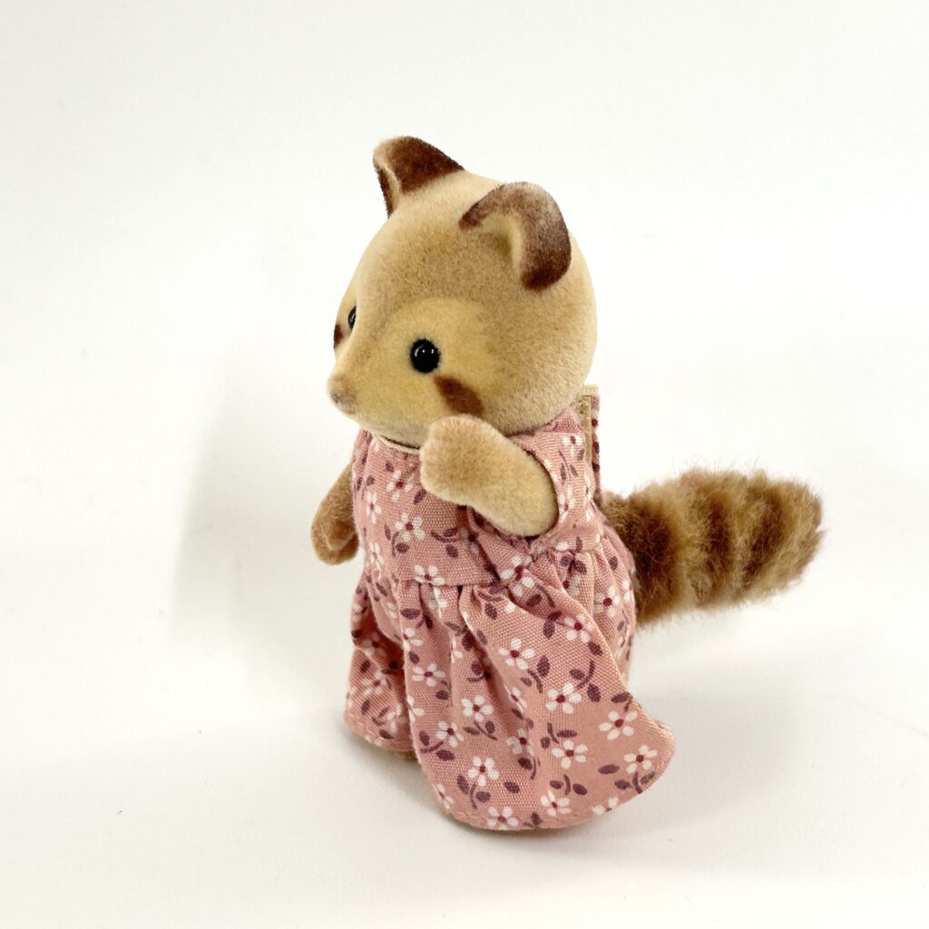 [used] Vintage Raccoon Mother Sylvanian Families Calico Critters