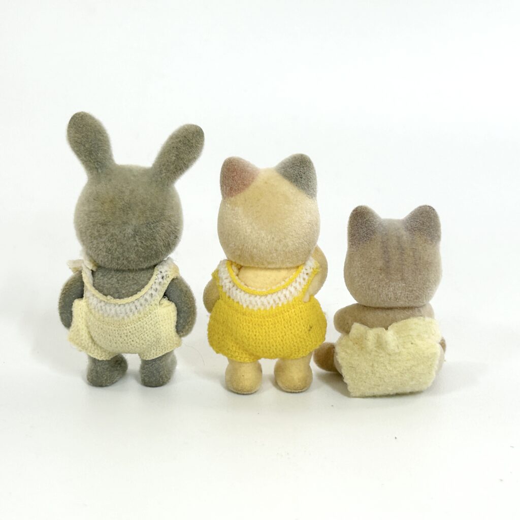 [used] Vintage Grey Rabbit Whiskers Cat Ivory Cat Babies Sylvanian Families Calico Critters