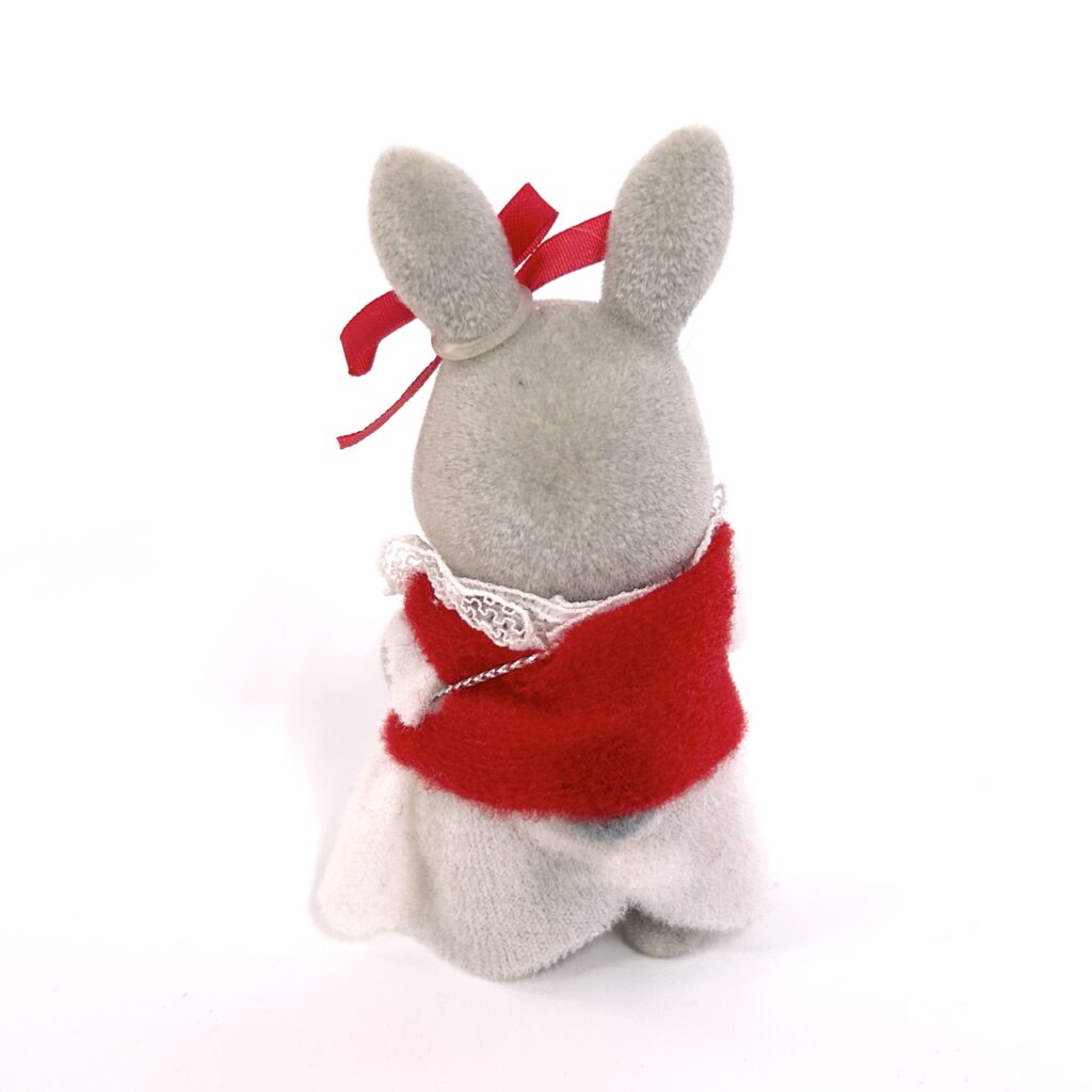 [used] Vnintage Grey Rabbit Girl Oyobare/Invitation Series Sylvanian Families Calico Critters