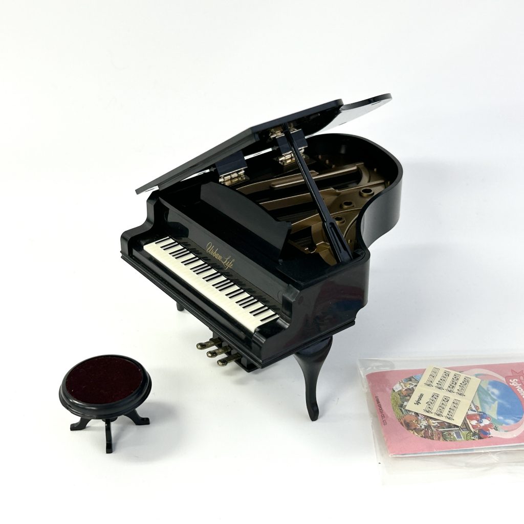 [used] Urban Life Vintage Grand Piano A-16 Sylvanian Families Calico Critters