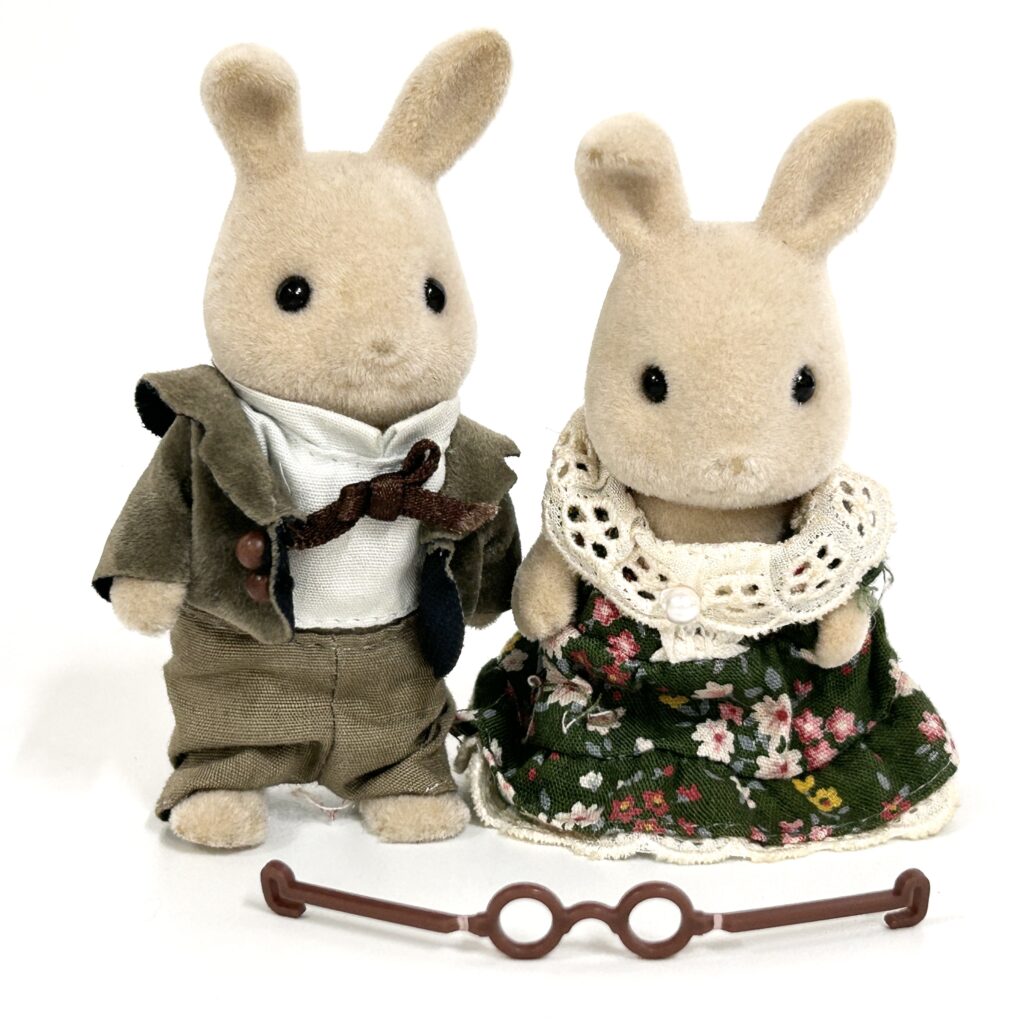[used] 15th Anniversary Ivory Rabbit Grandparents 2000 C-25 Sylvanian Families Calico Critters