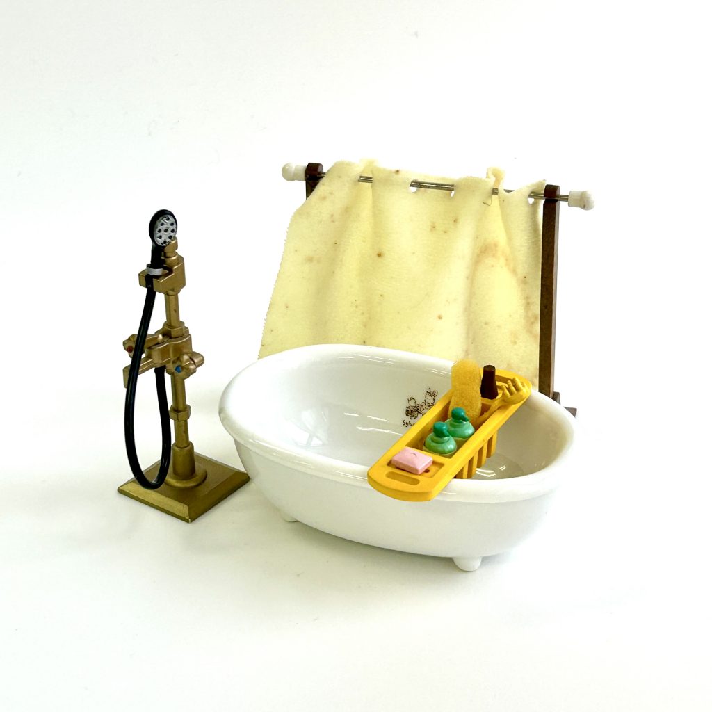 [d'occasion] Ensemble de salle de bain Sylvanian Families Calico Critters