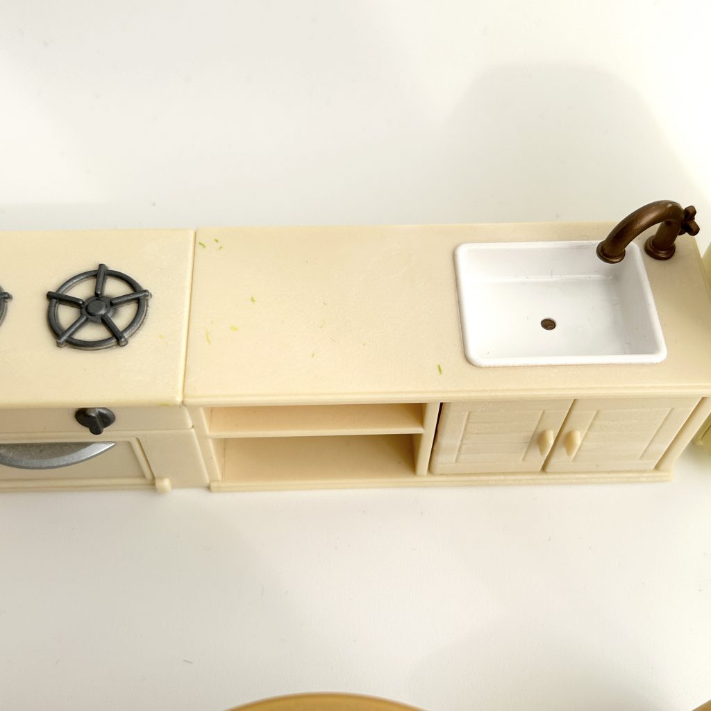 [used] Kitchen and Bed Furniture Set Sylvanian Families Calico Critters