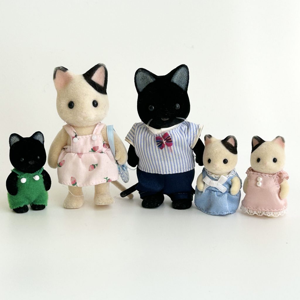 [used] Forest Market Charcoal Cat Family Tuxedo Cat 2008 Sylvanian Families Calico Critters