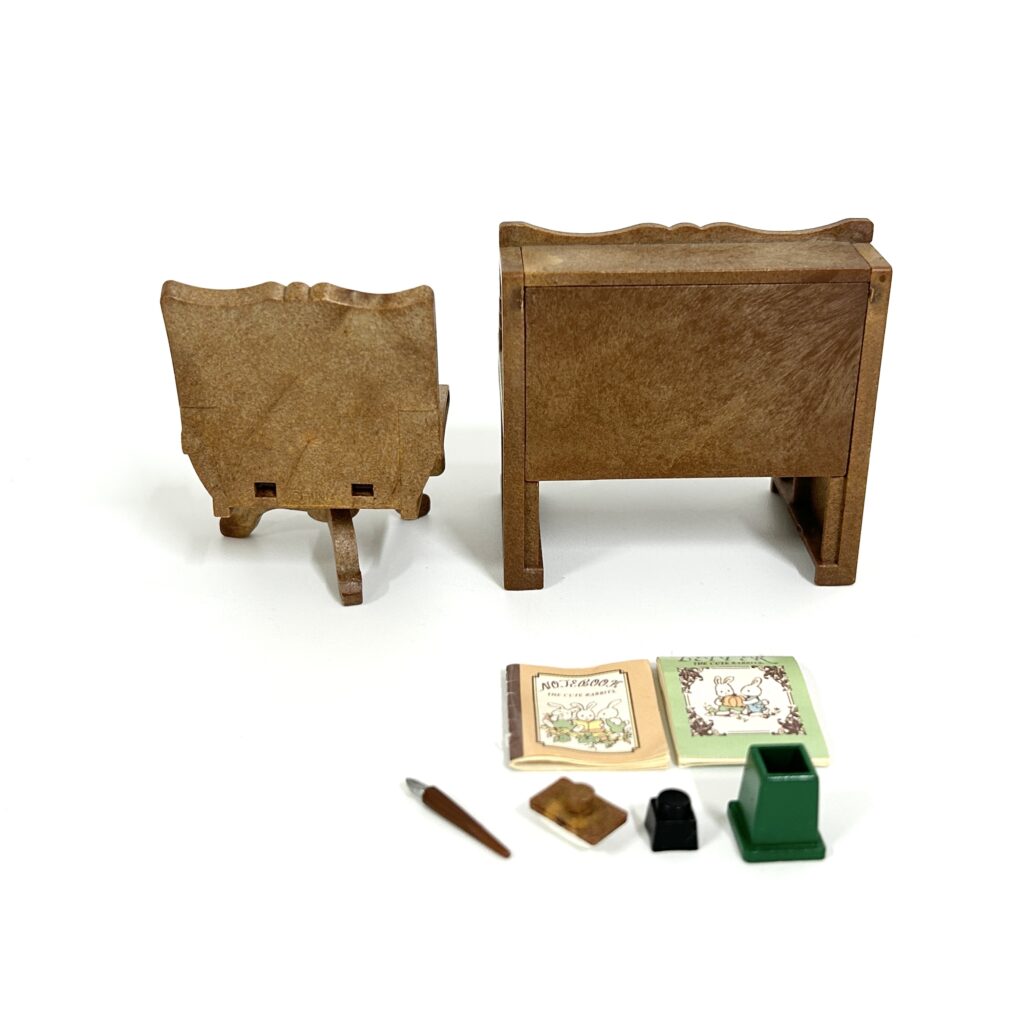 [used] Vintage Urban Life Writing Desk 1988 A-19 Sylvanian Families Calico Critters
