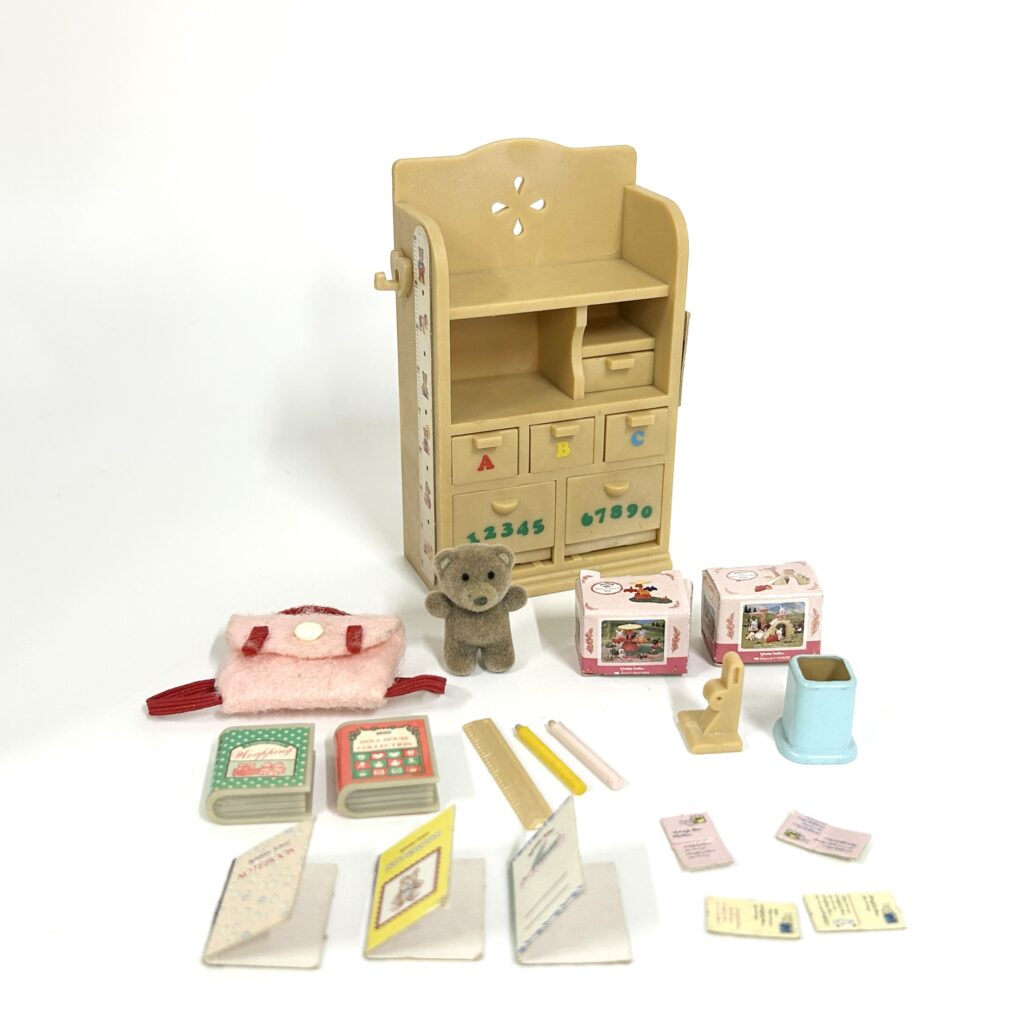 [used] Vintage Rack For Child Room 1987 KA-63 Sylvanian Families Calico Critters