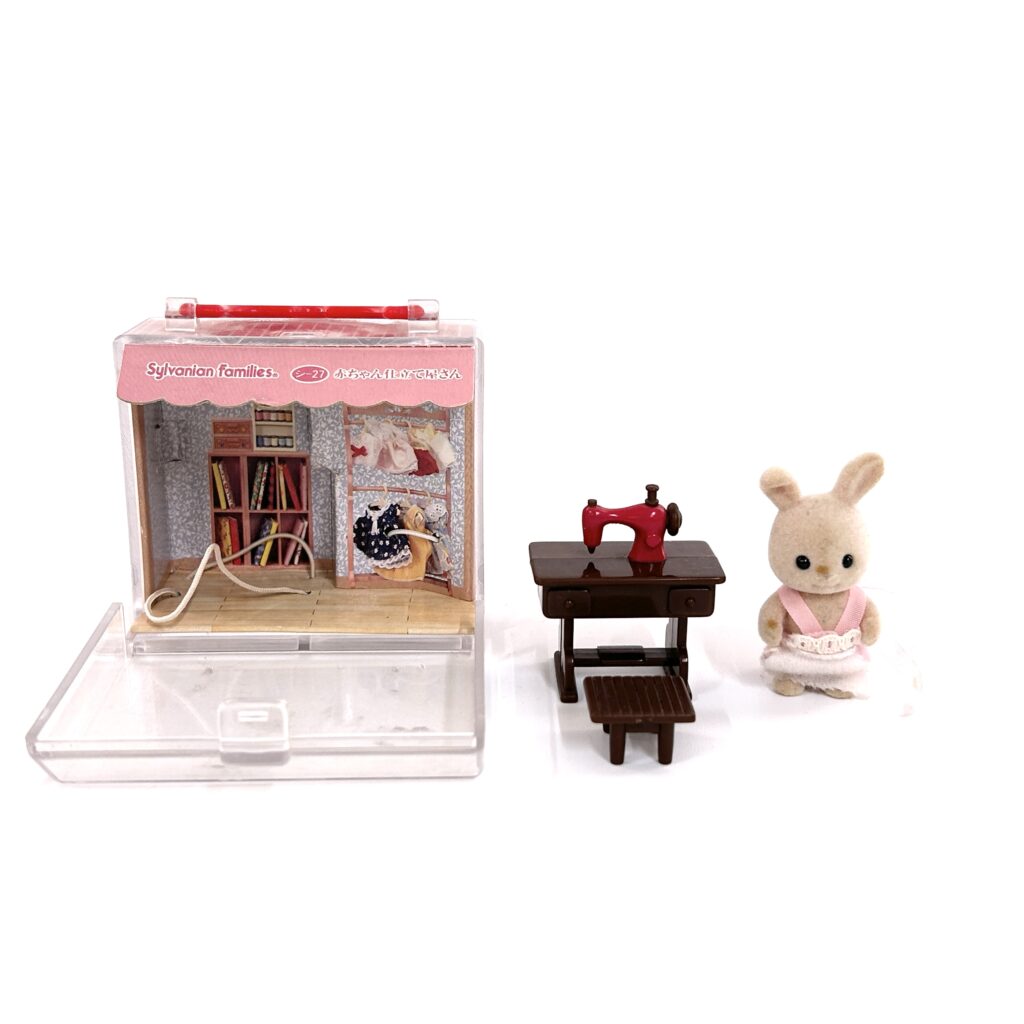 [used] Vintage Baby Carry Case Baby Tailor 1996 SHI-27 Sylvanian Families Calico Critters