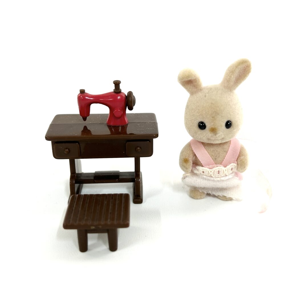 [used] Vintage Baby Carry Case Baby Tailor 1996 SHI-27 Sylvanian Families Calico Critters