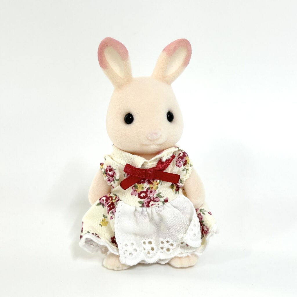 [used] Pink Rabbit Strawberry Rabbit Mother 2009 Sylvanian Families Calico Critters