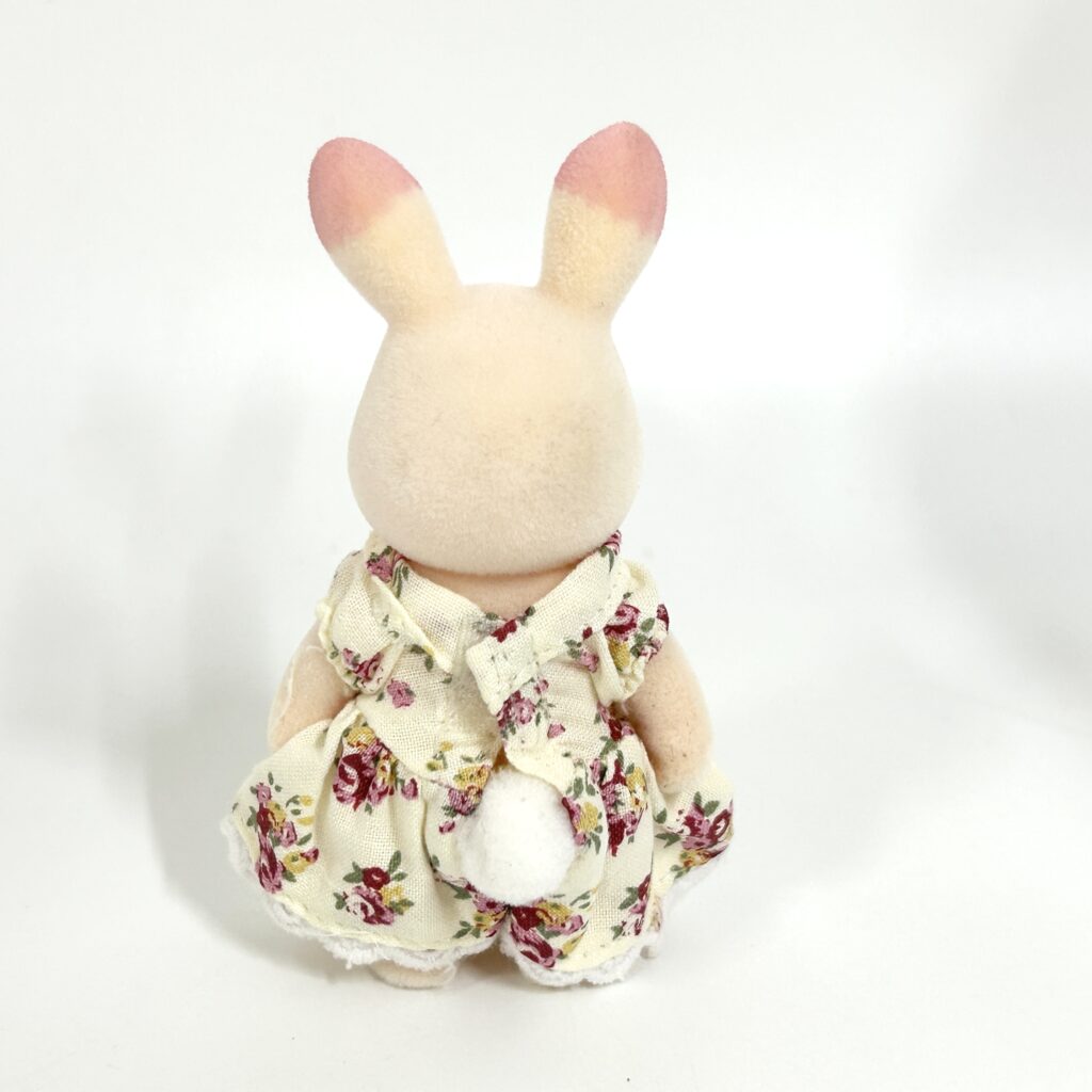 [used] Pink Rabbit Strawberry Rabbit Mother 2009 Sylvanian Families Calico Critters