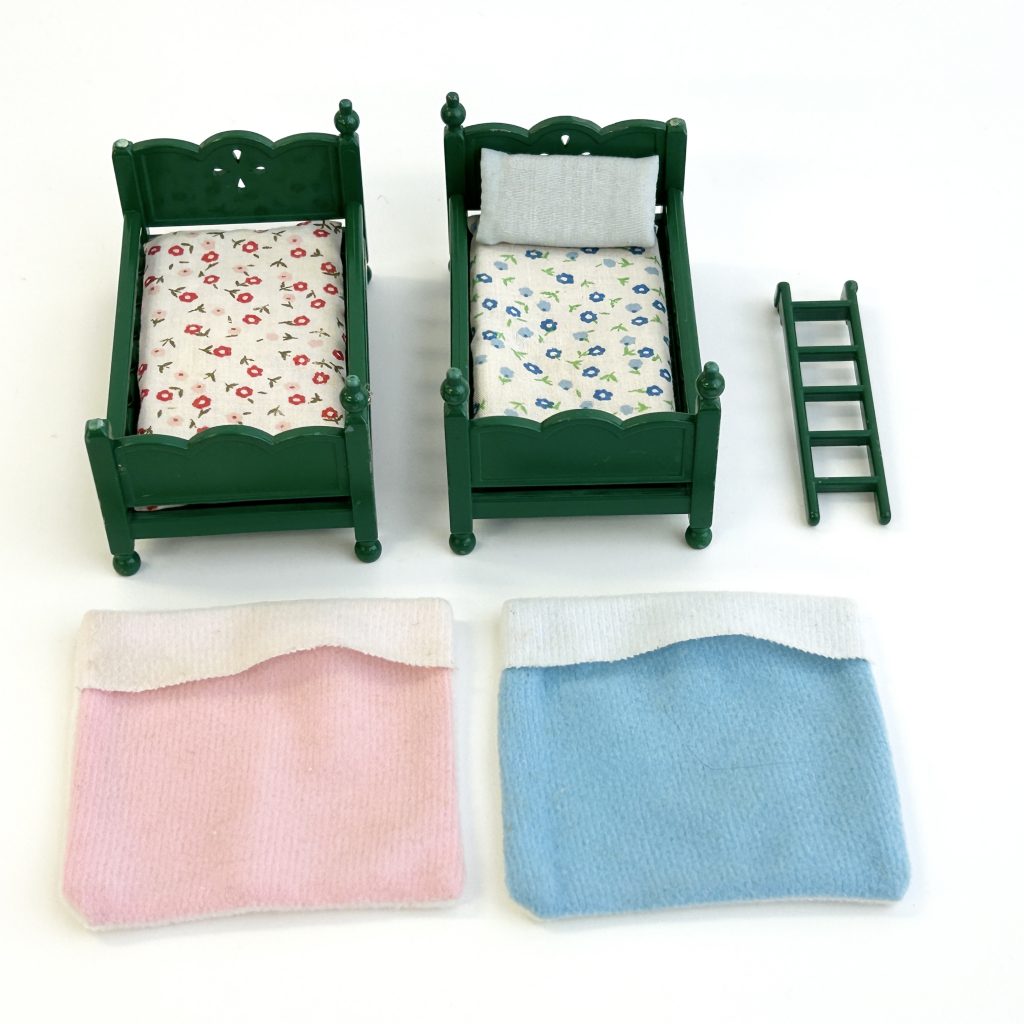 [used] Green Bunk Bed Sylvanian Families Calico Critters