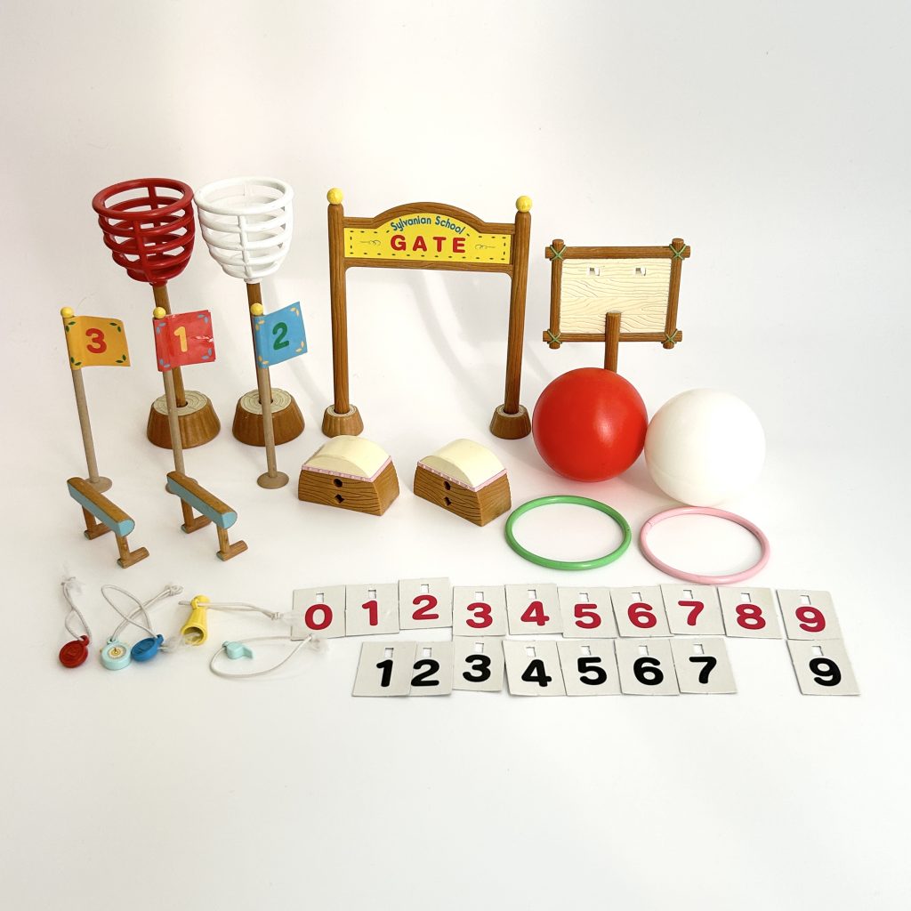 [used] Vintage School Sports Day Set 1998 S-08 Sylvanian Families Calico Critters