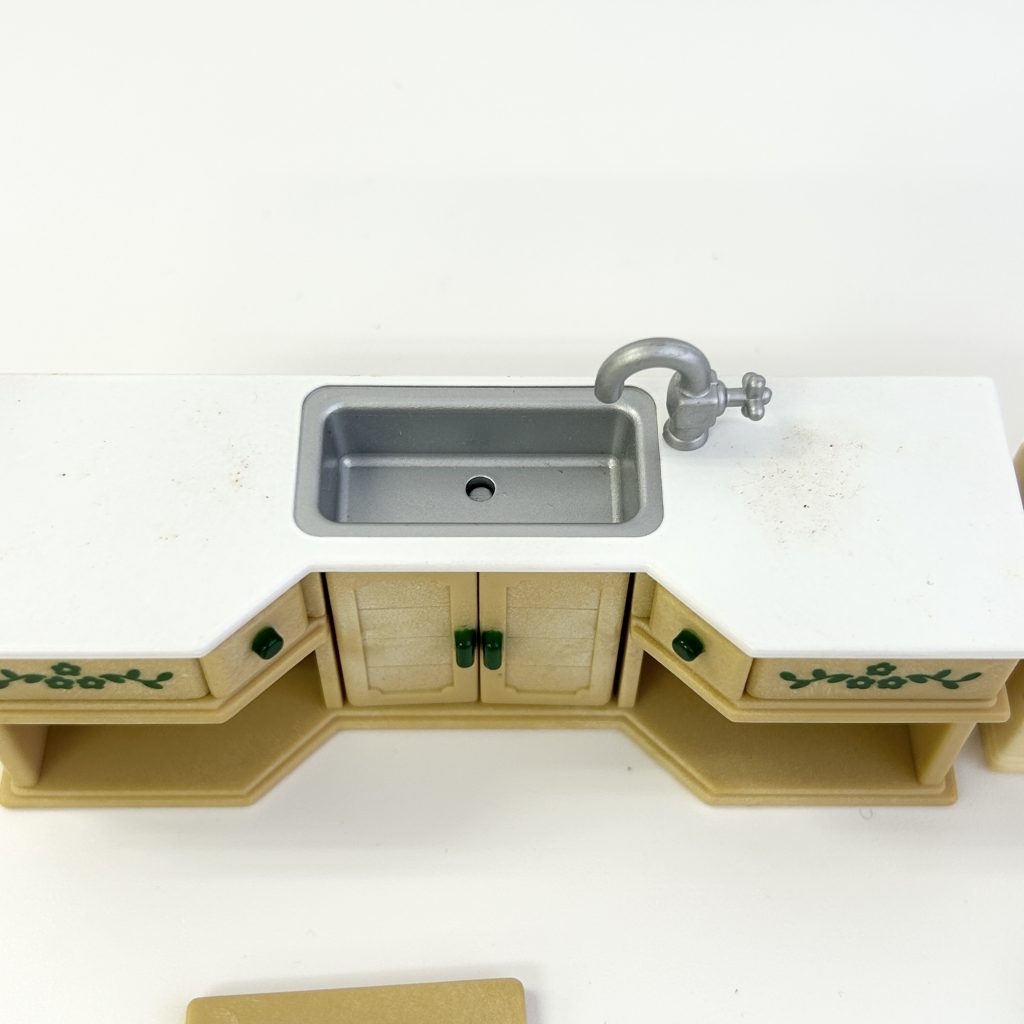 [used] Kitchen Stove Sink Counter Set Sylvanian Families Calico Critters