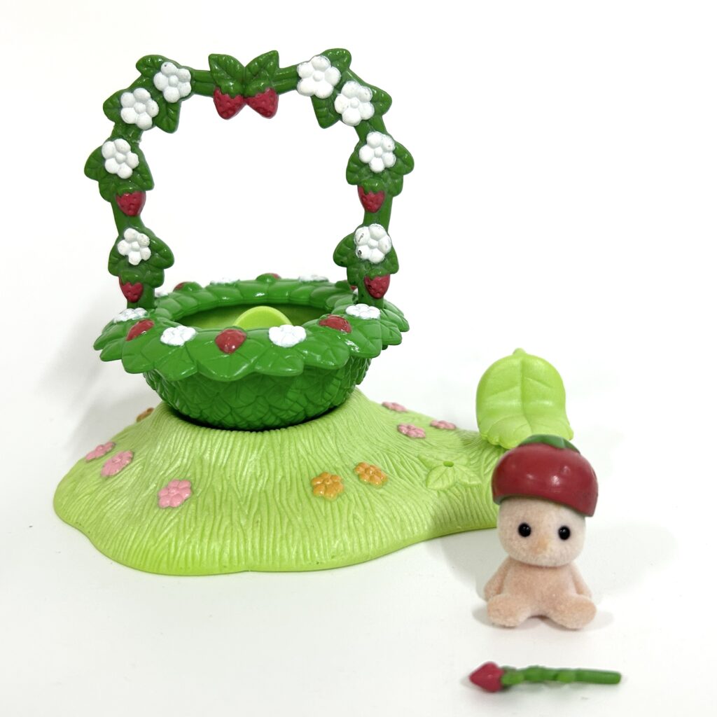 [used] Misty Forest Strawberry Of The Valley Fairy Set 2010 F-34 Sylvanian Families Calico Critters