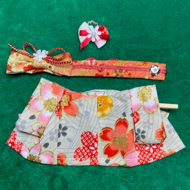 HANDMADE OFF-WHITE SAKURA KIMONO FOR MOTHER Does not apply