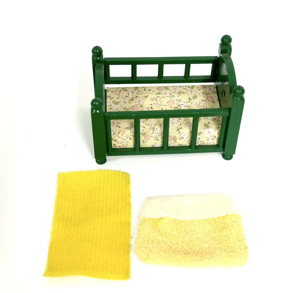 [used] Vintage Green Baby Bed 1985 KA-26 Sylvanian Families Calico Critters