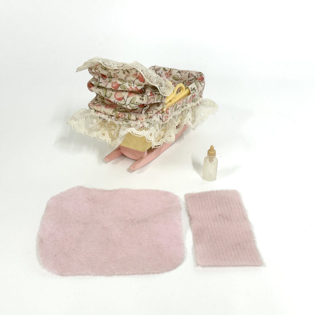 [used] Vintage Urban Life Pink Cradle 1988 A-15 Sylvanian Families Calico Critters