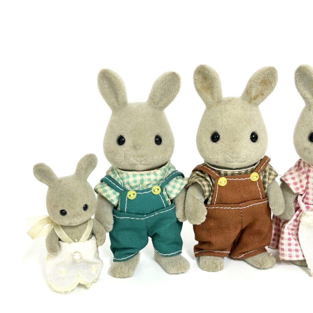 [used] Vintage Grey Rabbit Family Sylvanian Families Calico Critters