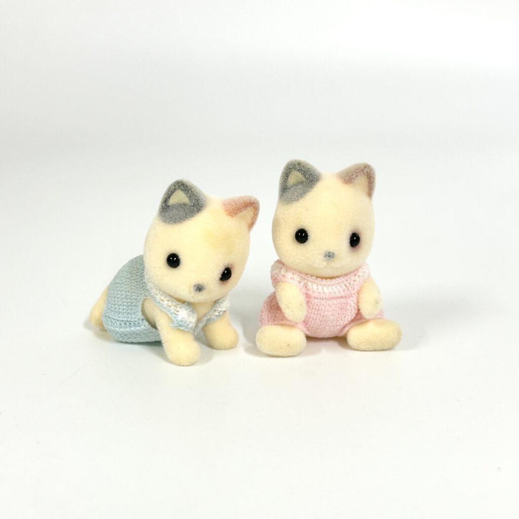 [used] Vintage Whiskers Spotted Cat Twins Sylvanian Families Calico Critters