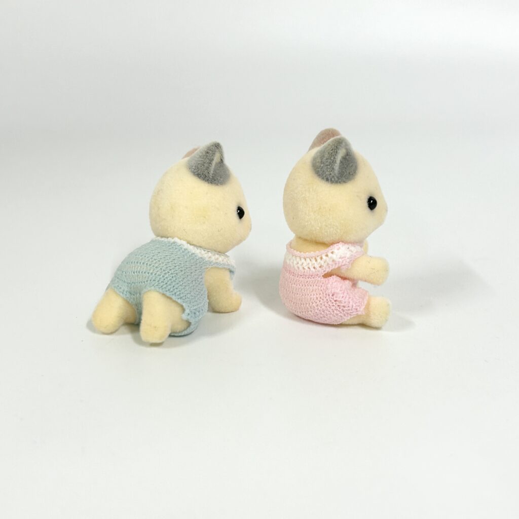 [used] Vintage Whiskers Spotted Cat Twins Sylvanian Families Calico Critters