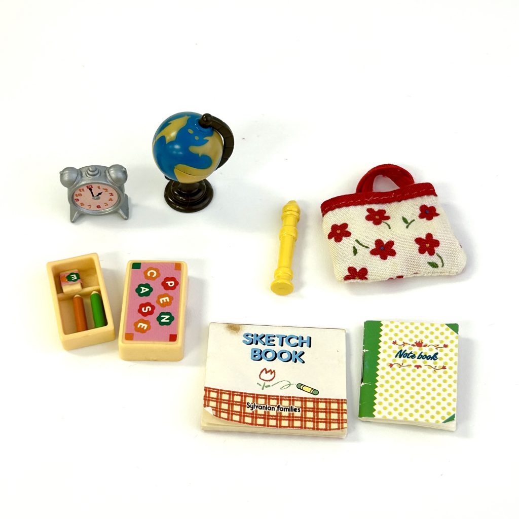 [d'occasion] Bureau d'étude et petits objets Sylvanian Families Calico Critters