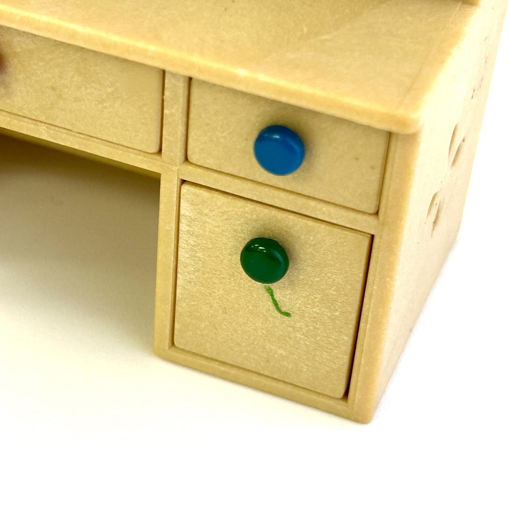 [used] Study Desk and Small Items Sylvanian Families Calico Critters