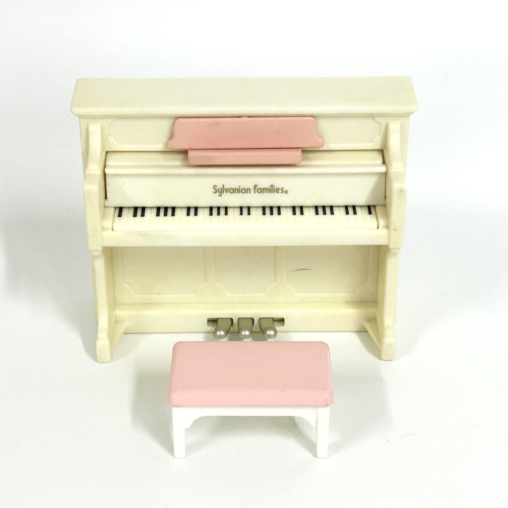 [used] White Upright Piano Sylvanian Families Calico Critters