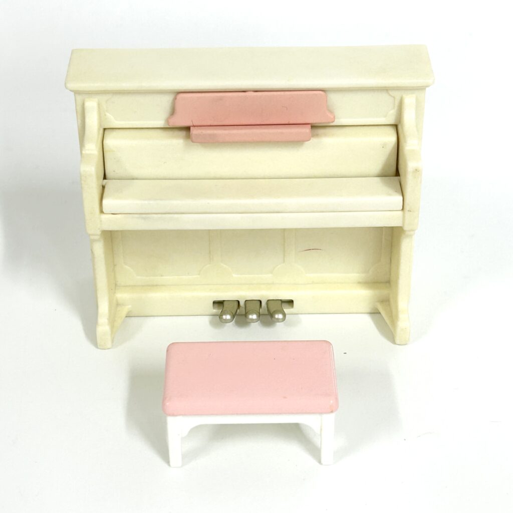 [used] White Upright Piano Sylvanian Families Calico Critters