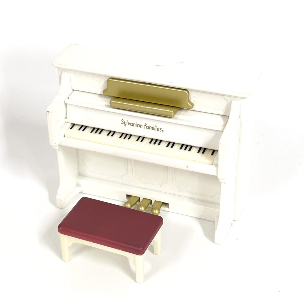 [used] White Upright Piano Sylvanian Families Calico Critters