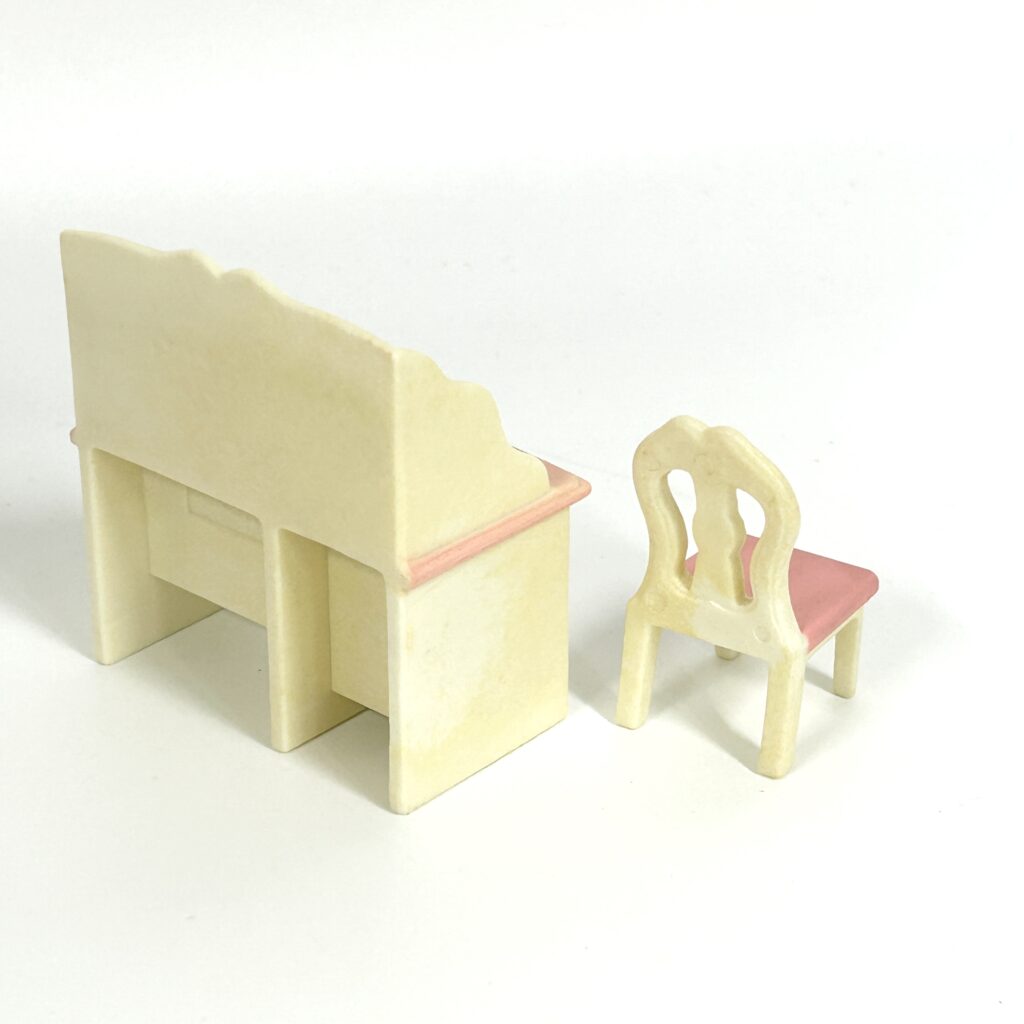 [used] White Study Desk Sylvanian Families Calico Critters