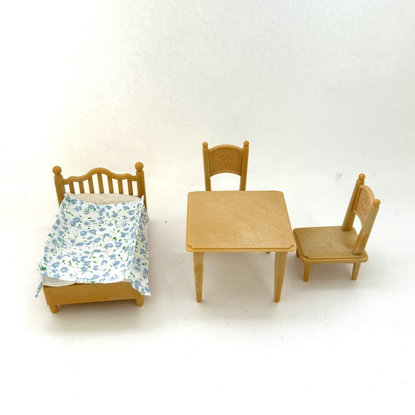 [Used] SQUARE TABLE CHAIR BED SET Epoch  Sylvanian Families