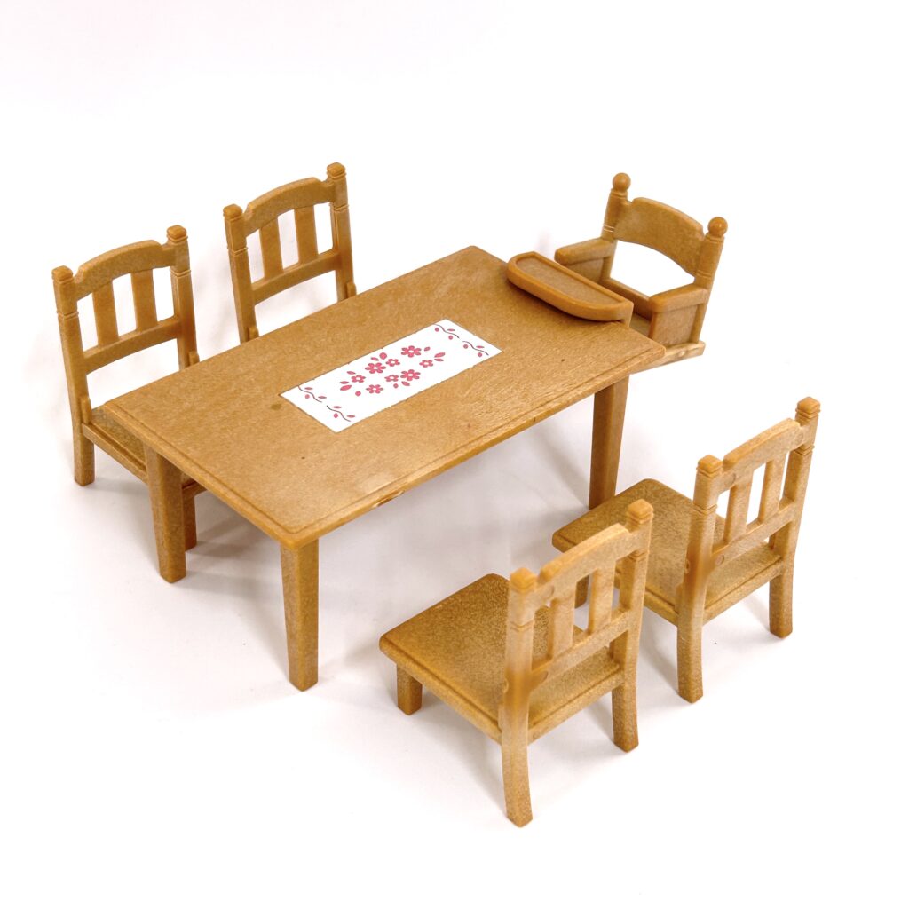 [used] Family Table Set Sylvanian Families Calico Critters