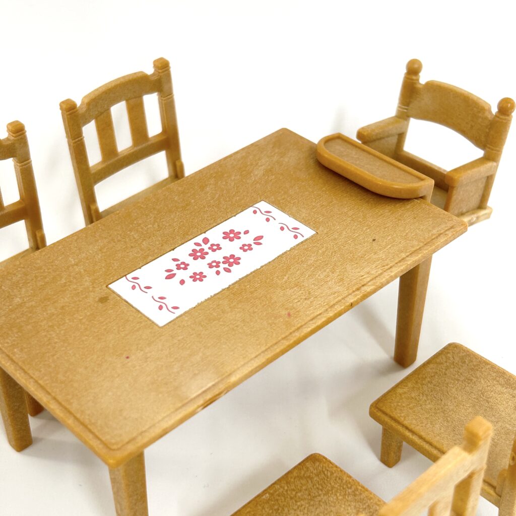 [used] Family Table Set Sylvanian Families Calico Critters