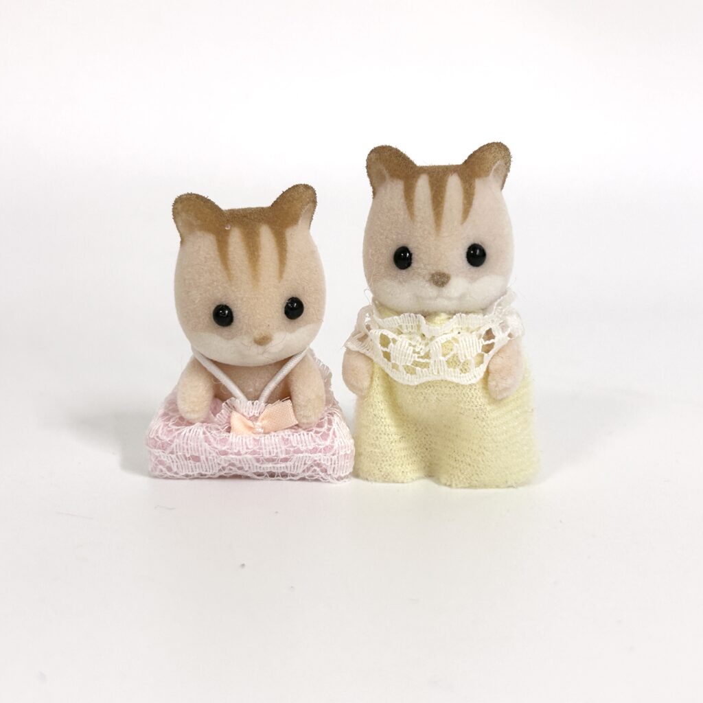 [used] Pink Squirrel Baby Twins Fan Club 2004 Sylvanian Families Calico Critters