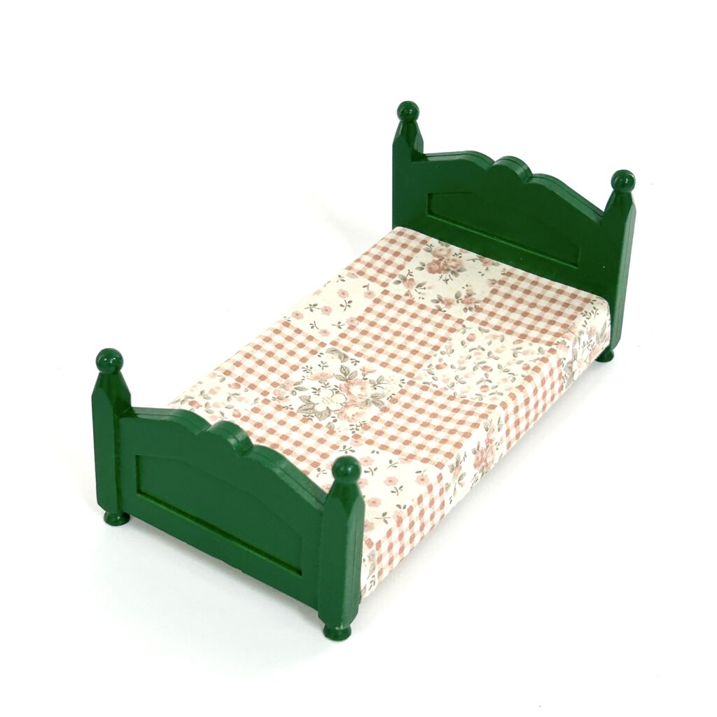 [used] Vintage Green Bed Sylvanian Families Calico Critters