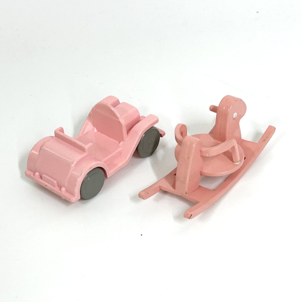 [used] Pink Car and Rocking Horse Sylvanian Families Calico Critters