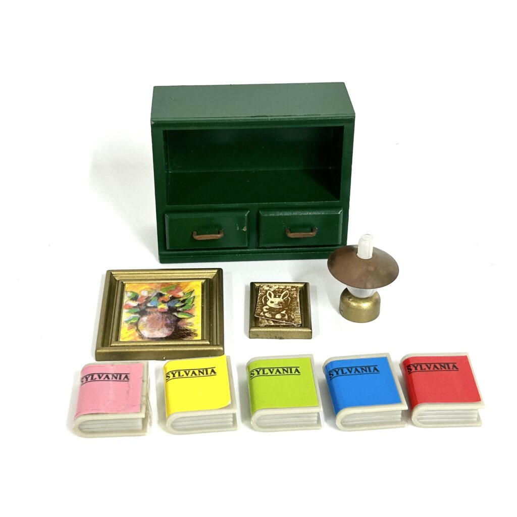 [used] Vintage Green Bookshelf Set 1985 KA-05 Sylvanian Families Calico Critters