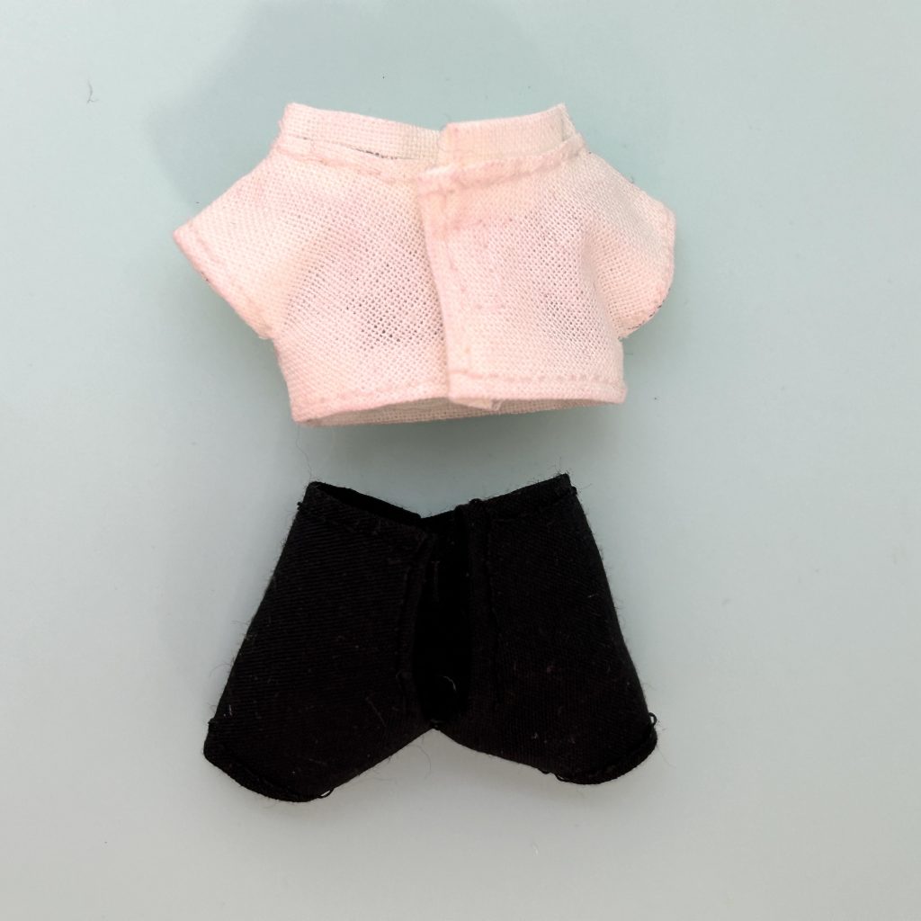 HANDMADE WHITE CAT T-SHIRT AND PANTS ACCIDENTALLY DYED PINK Japan Does not apply