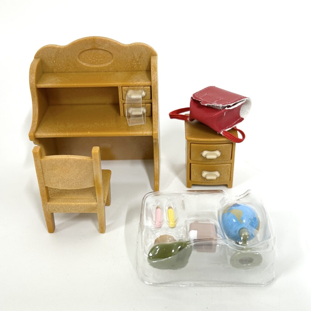 [used] Study Desk Set Sylvanian Families Calico Critters
