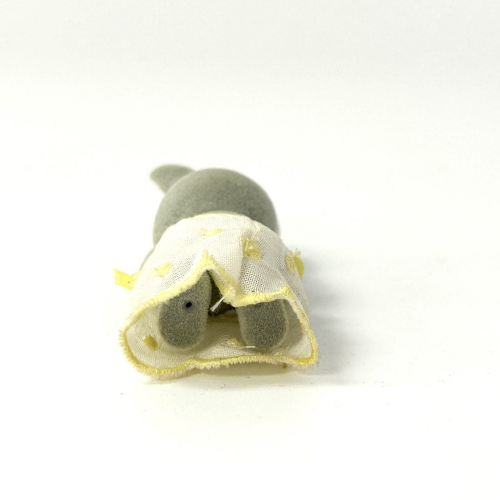 [used] Vintage Gray Rabbit Baby 1985 Sylvanian Families Calico Critters