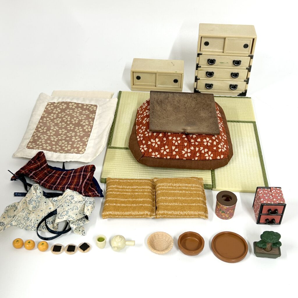 [used] 20th Anniversary Japanese Home Set 2004 C-38 Sylvanian Families Calico Critters