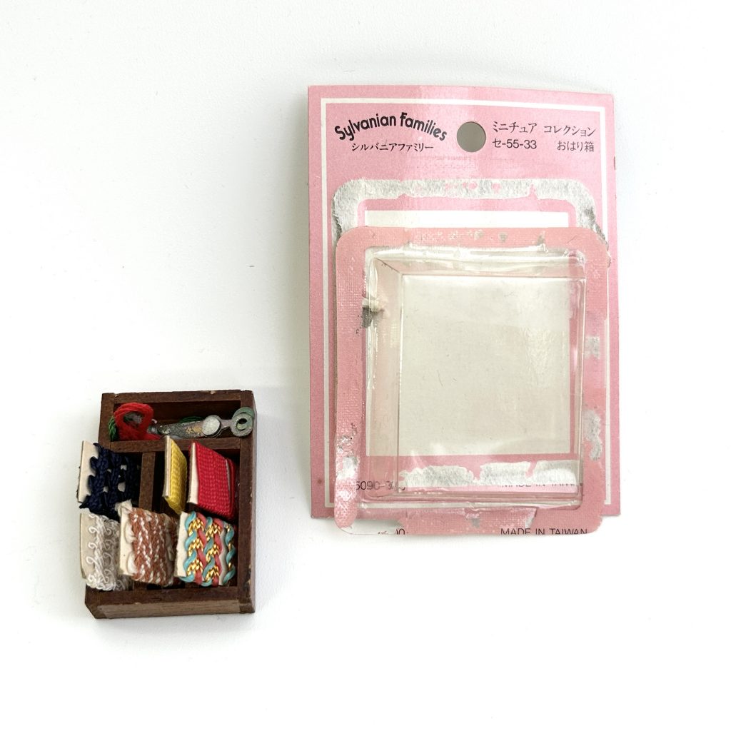 [used] Vintage Miniature Collection Sewing Box 1987 Sylvanian Families Calico Critters