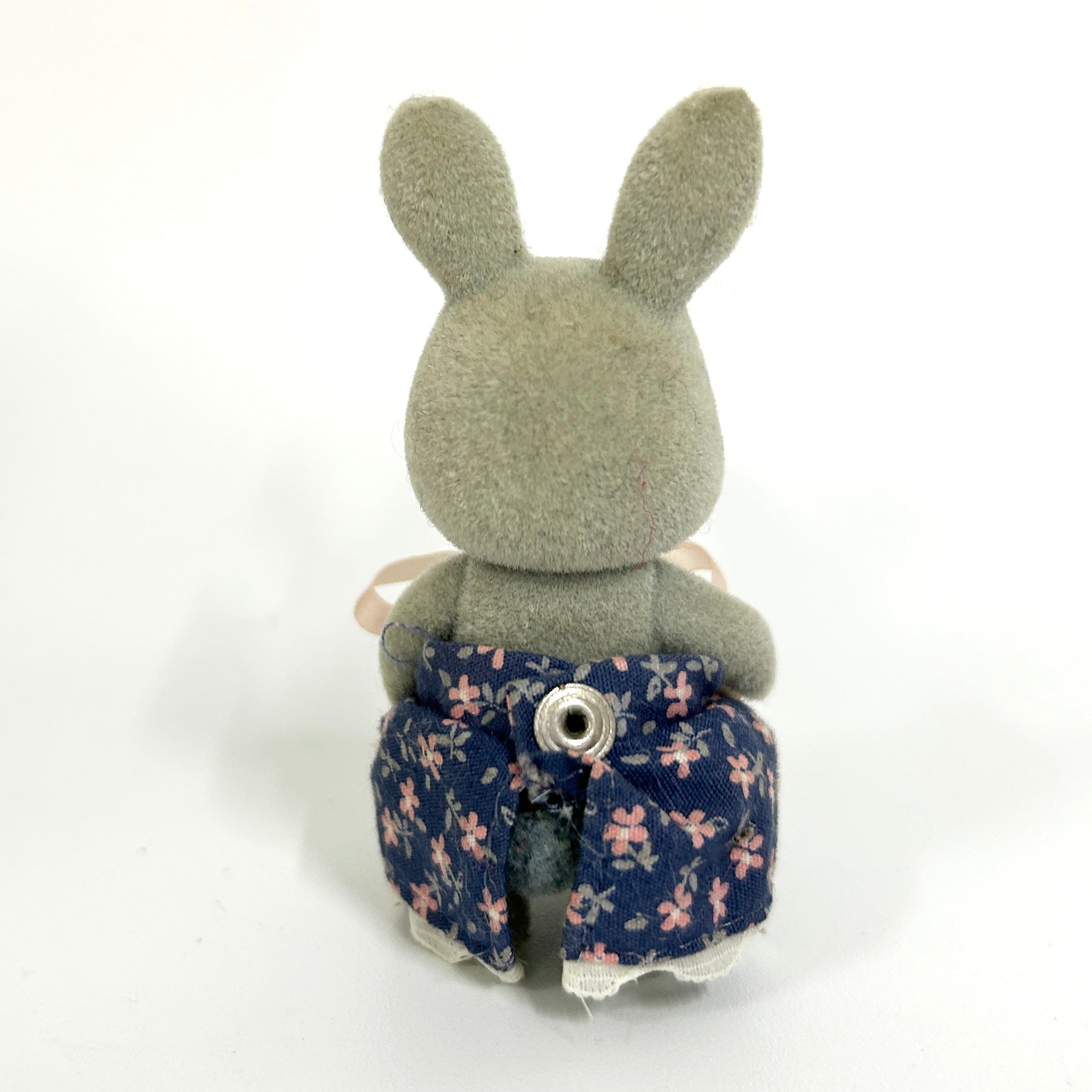 [used] Vintage Gray Rabbit Girl 1985 U-14-650 Sylvanian Families Calico Critters