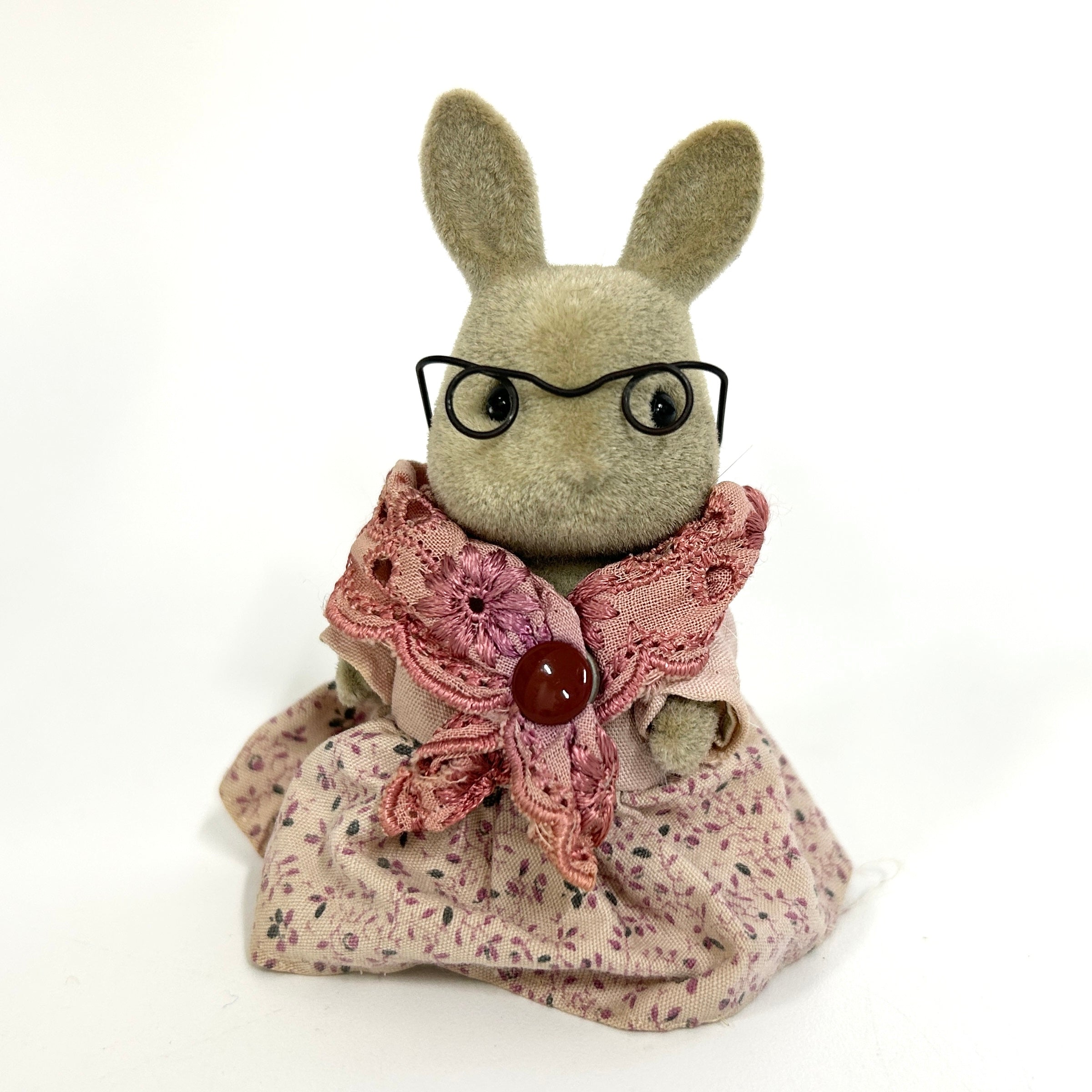 [used] Vintage Gray Rabbit Grand Mother 1985 U-17-950 Sylvanian Families Calico Critters