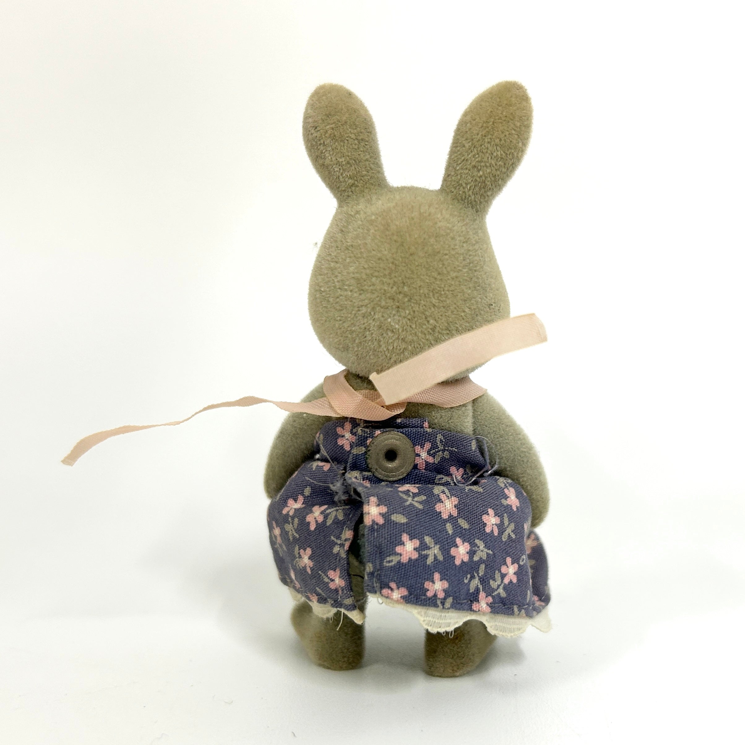 [used] Vintage Gray Rabbit Girl 1985 U-14-650 Sylvanian Families Calico Critters