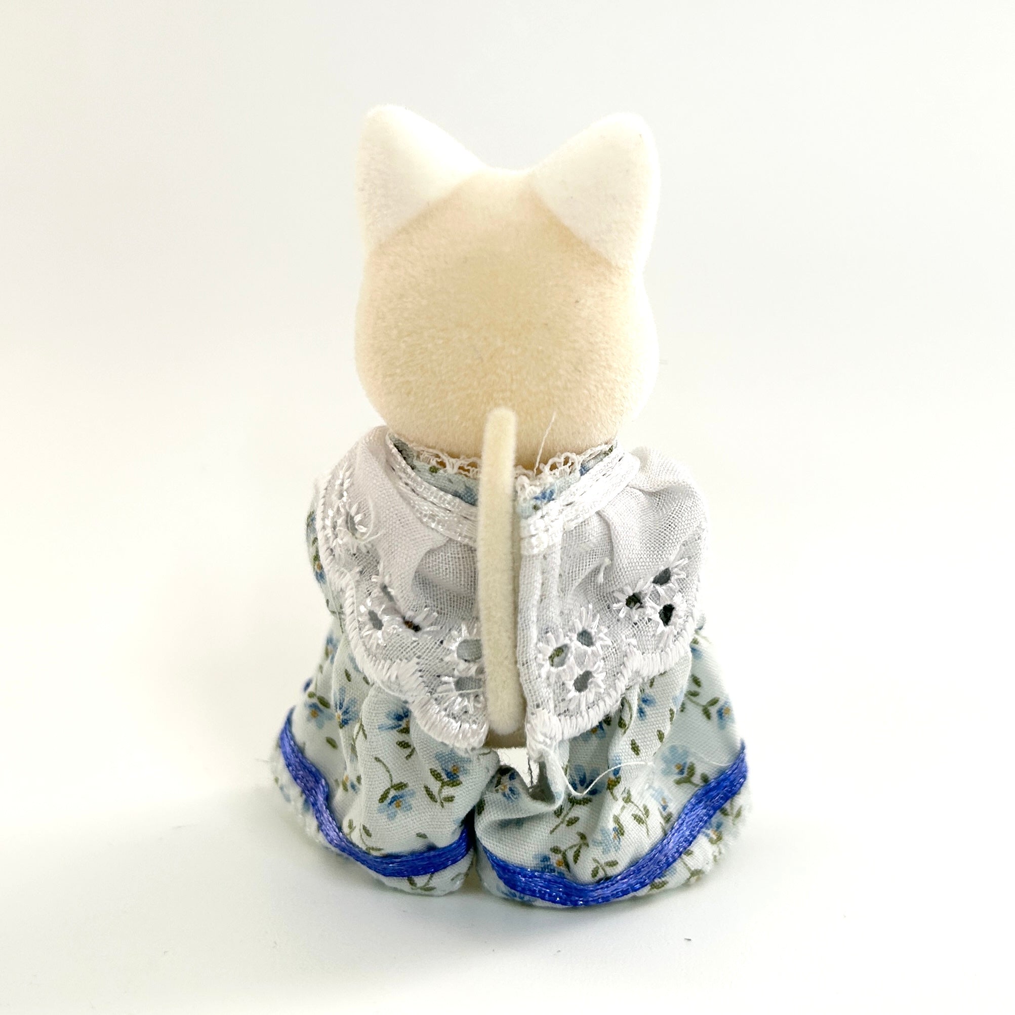 [used] Silk Cat Mother Sylvanian Families Calico Critters