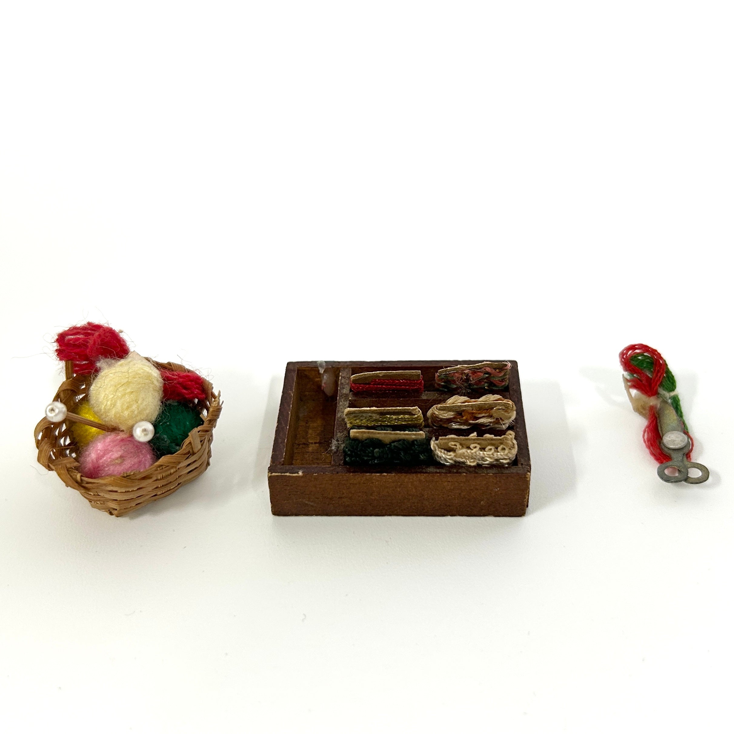 [used] Vintage Sewing kit Sylvanian Families Calico Critters